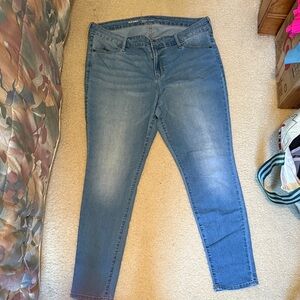 Old Navy Women's Skinny Jeans in Faded Blue Denim